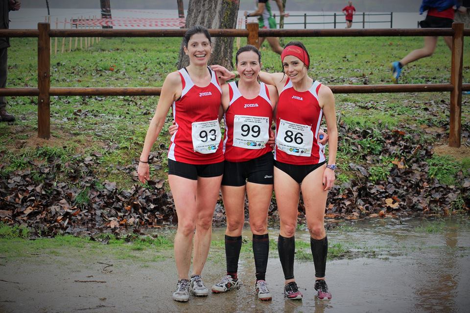 Equipo femenino cross Adas